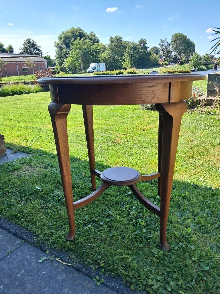 mooi en oud tafeltje, Ophalen