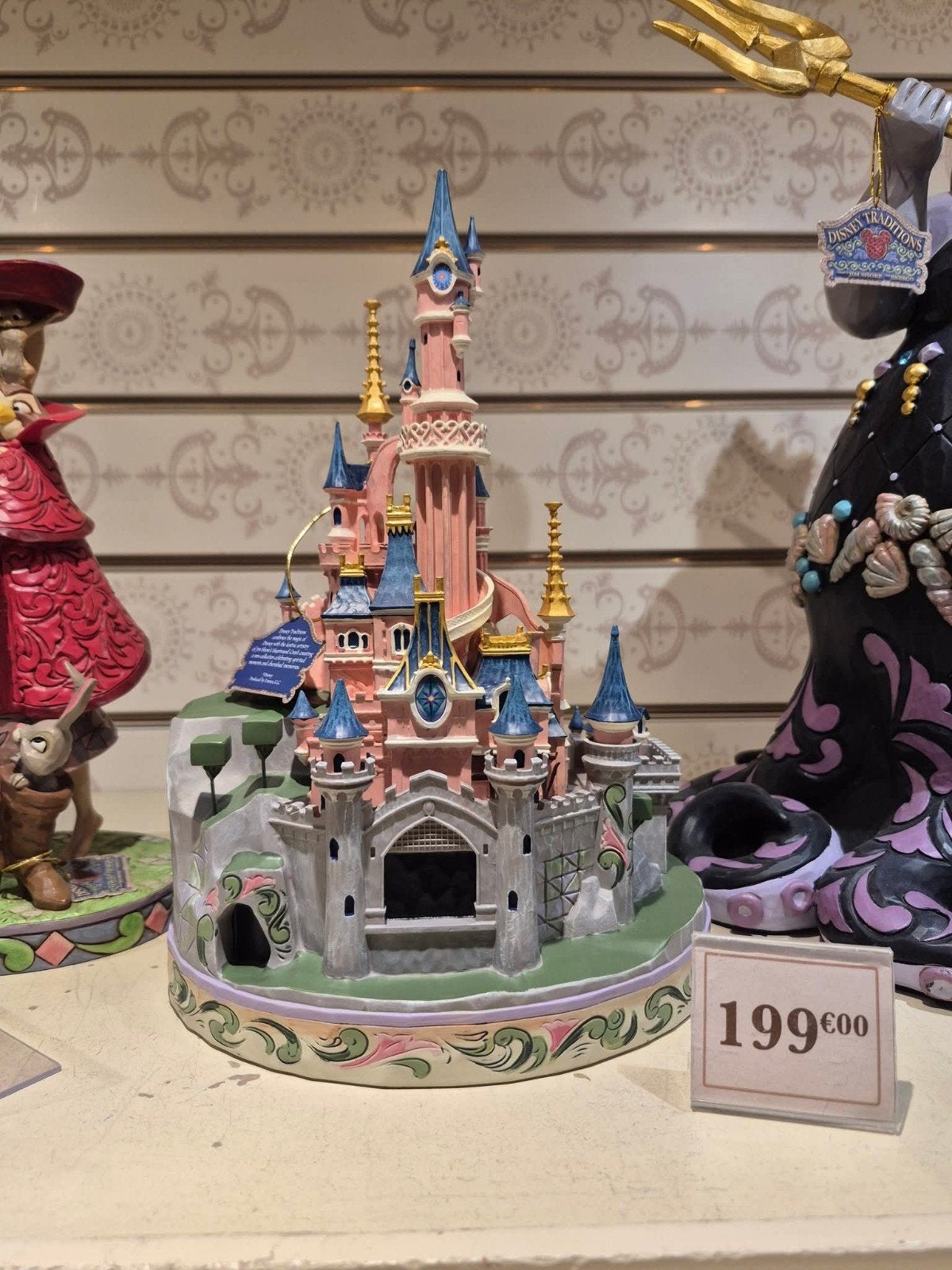 Disney Traditions Disneyland Parijs kasteel  Jim Shore, Ophalen of Verzenden, Mickey Mouse, Nieuw, Beeldje of Figuurtje