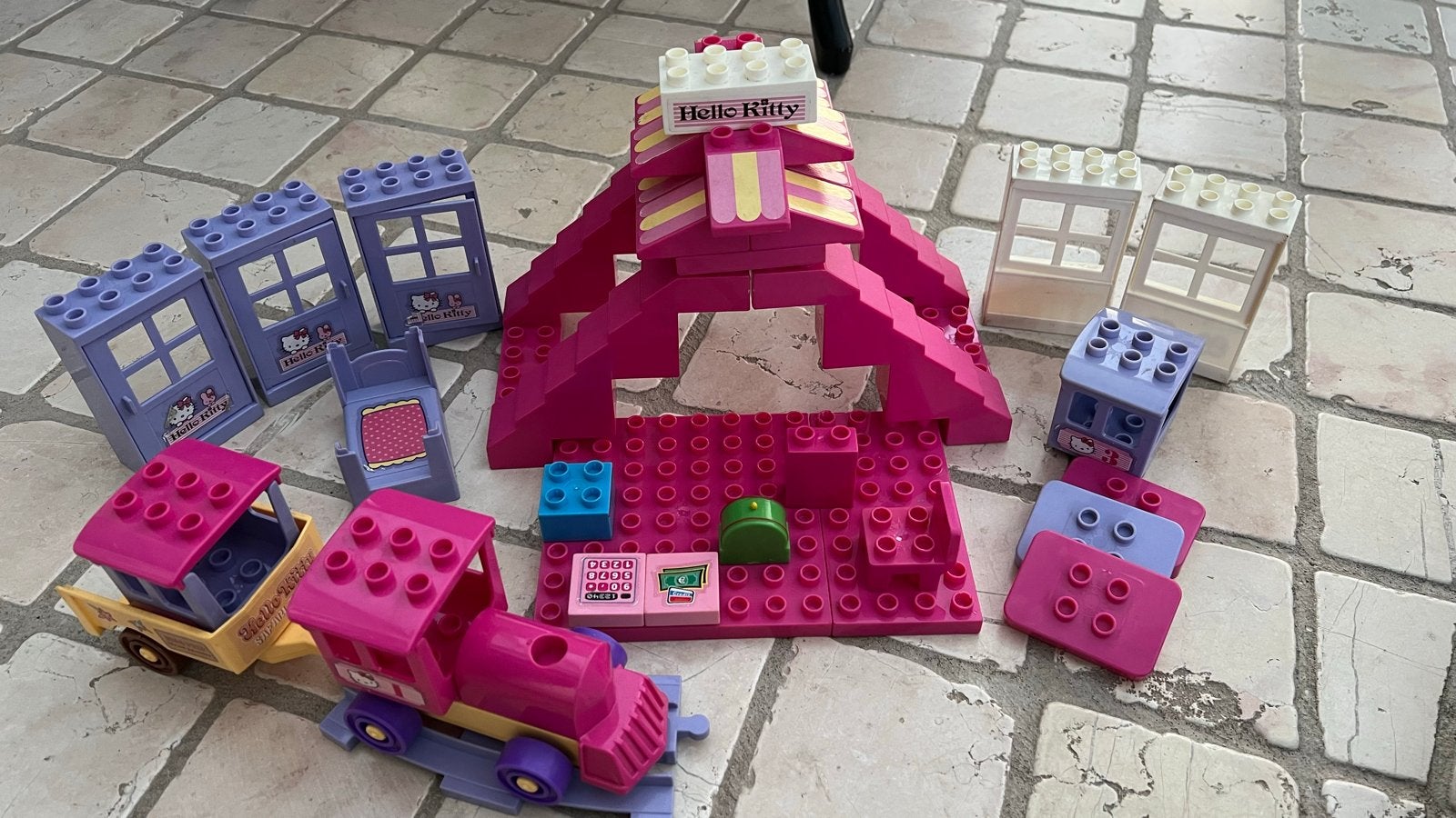 Hello Kitty Duplo Speelset - Compleet met Trein en Huis, Gebruikt, Overige thema's, Ophalen of Verzenden, Duplo