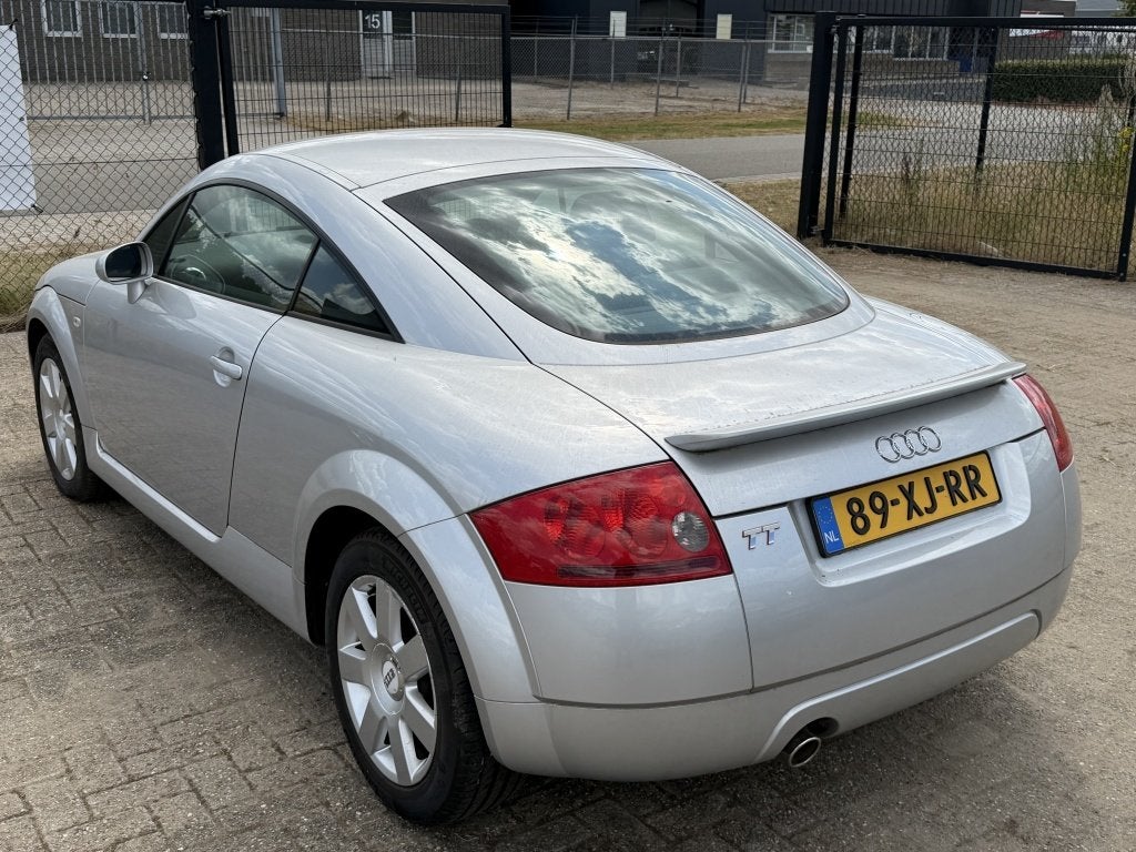 Audi TT 1.8 5V Turbo| CONCOURSSTAAT| LEER| CLIMA| CRUISE, Voorwielaandrijving, TT, 4 cilinders, 4 stoelen