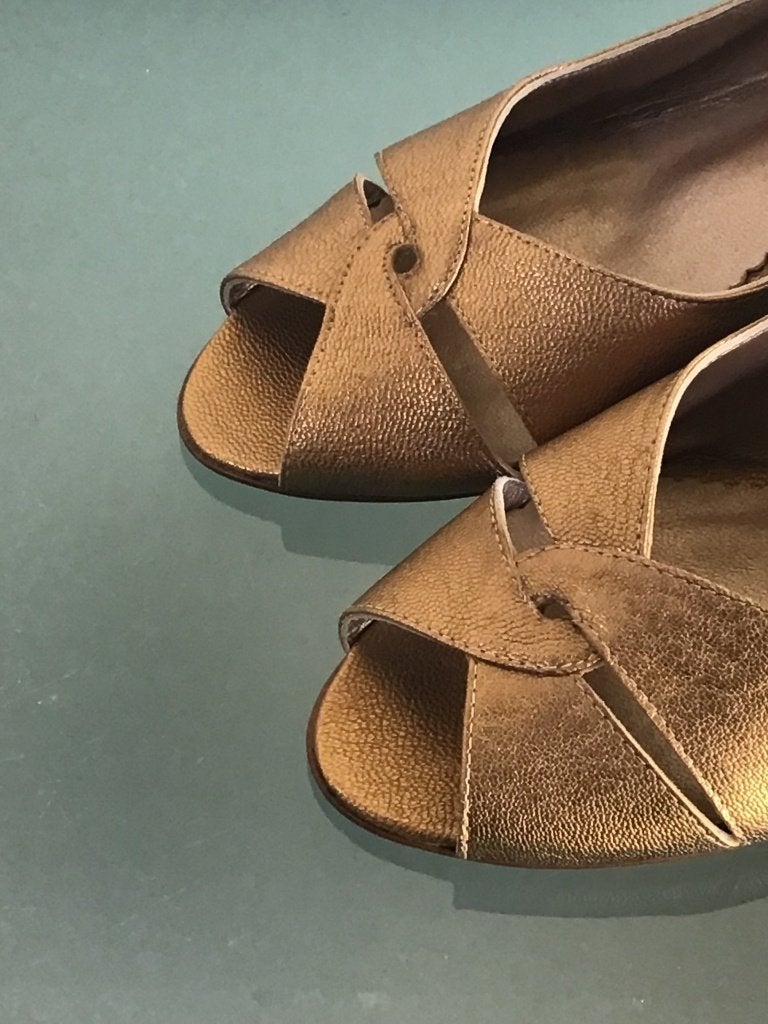 Nieuwe leren gouden peep-toe 36 | Gratis verzenden, Pumps, Overige kleuren, Verzenden, Nieuw