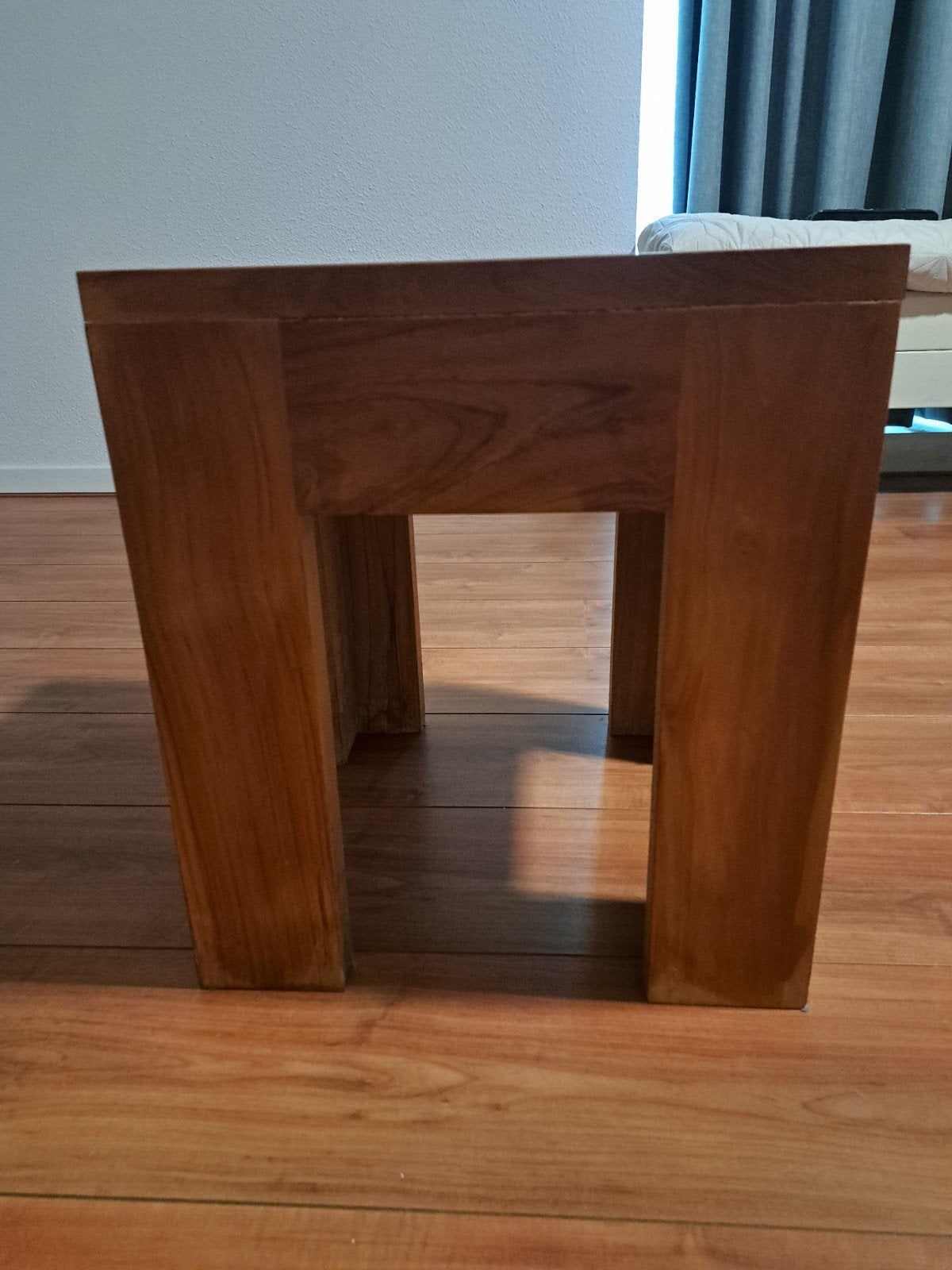 2 robuuste bijzettafeltjes van teak, 40x50x45cm, Minder dan 55 cm, Gebruikt, Robuust, Teak, Rechthoekig