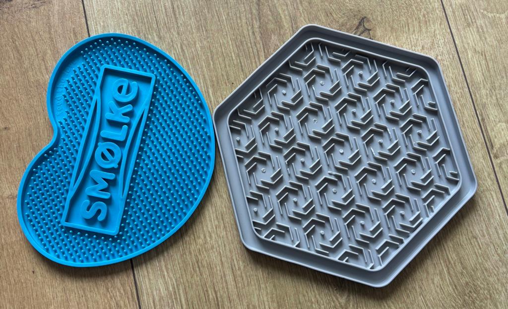 Siliconen likmatten / slow feeders voor hond of kat, Ophalen of Verzenden, Zo goed als nieuw