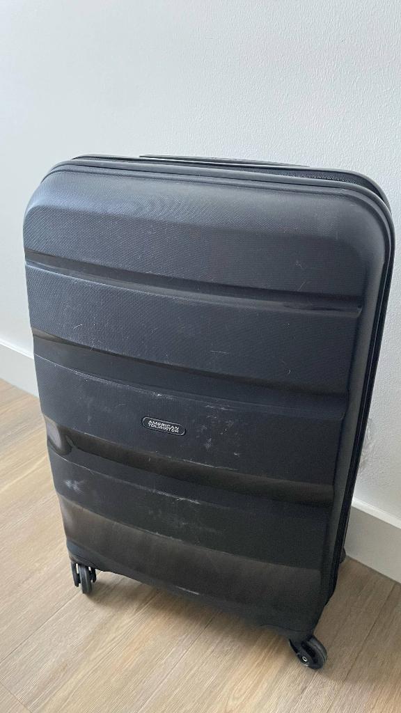 2 luggages for 80 euros (American Tourister & Samsonite), Sieraden, Tassen en Uiterlijk, Koffers, Ophalen, Hard kunststof, Minder dan 50 cm