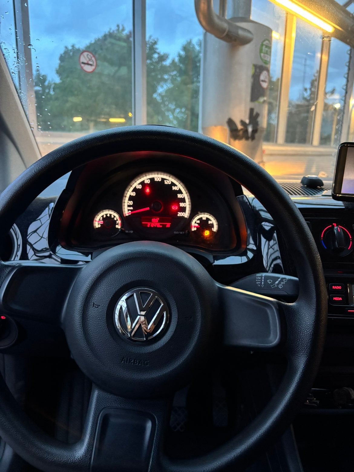 Volkswagen up! 1.0 44KW 2012 Blauw, Auto's, Voorwielaandrijving, 840 kg, Origineel Nederlands, 24 km/l