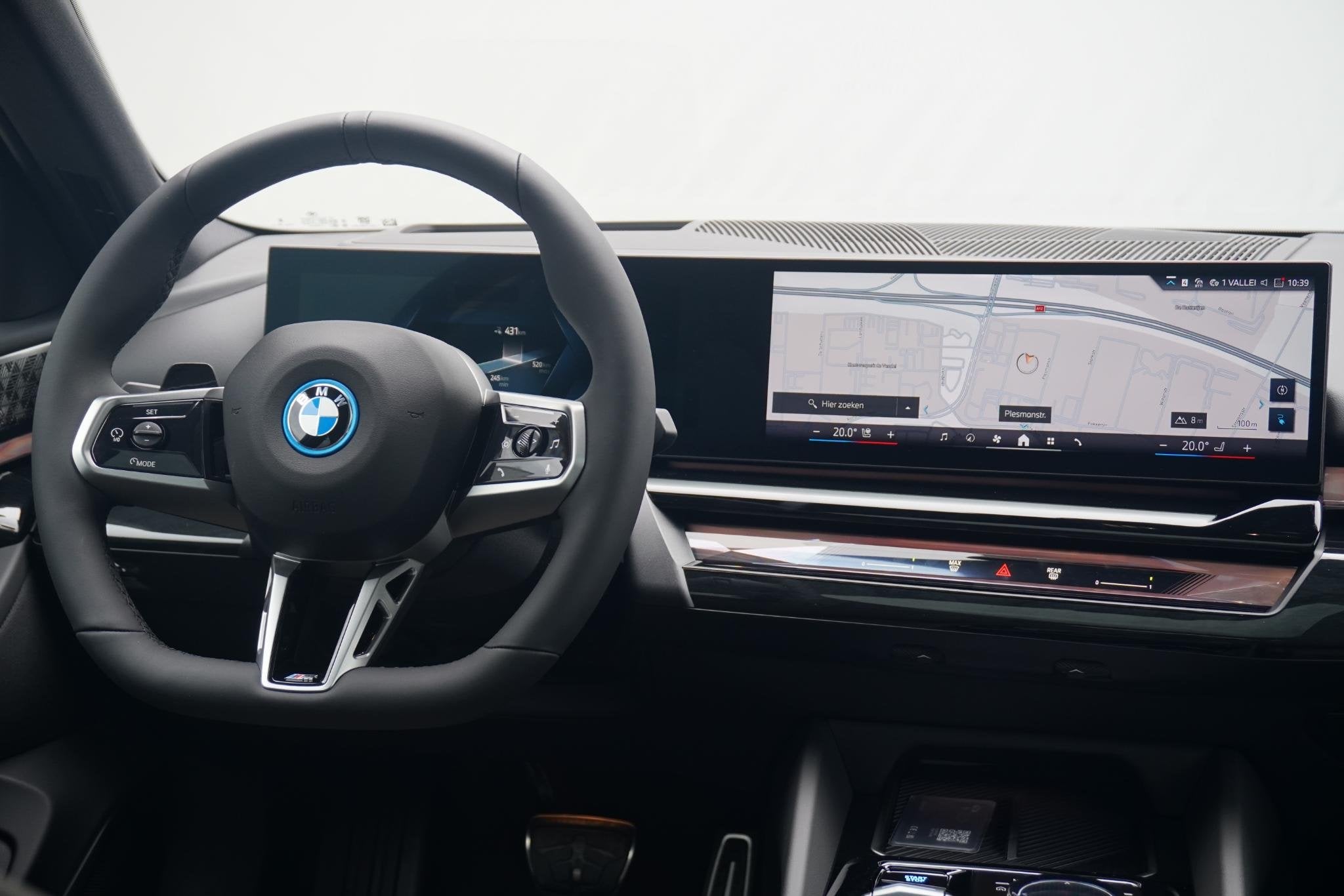 BMW i5 Sedan eDrive40 | M Sportpakket Pro | Panoramadak | Co, 510 min, Met garantie (alle), Sedan, 1500 kg