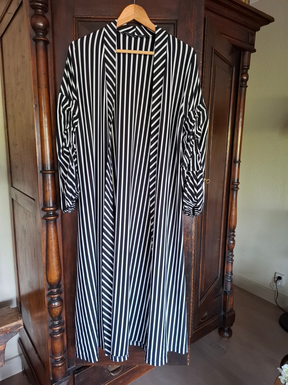 Elsewhere lang gestreept vest met leuke mouwen, maat M, Maat 38/40 (M), Elsewhere, Zwart, Ophalen of Verzenden