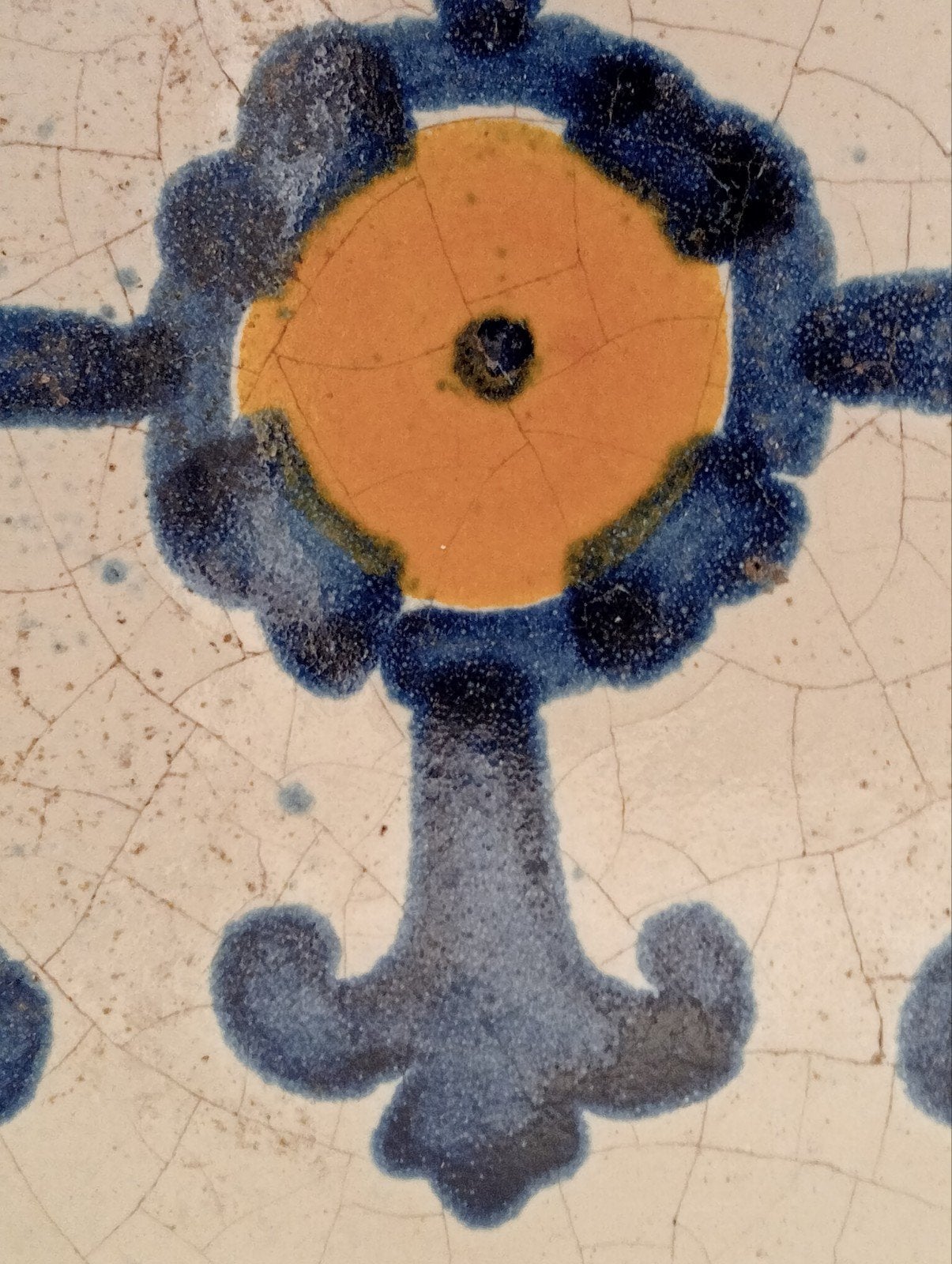 Handgeschilderde tegel - Blauw en Geel Bloempatroon, Ophalen of Verzenden