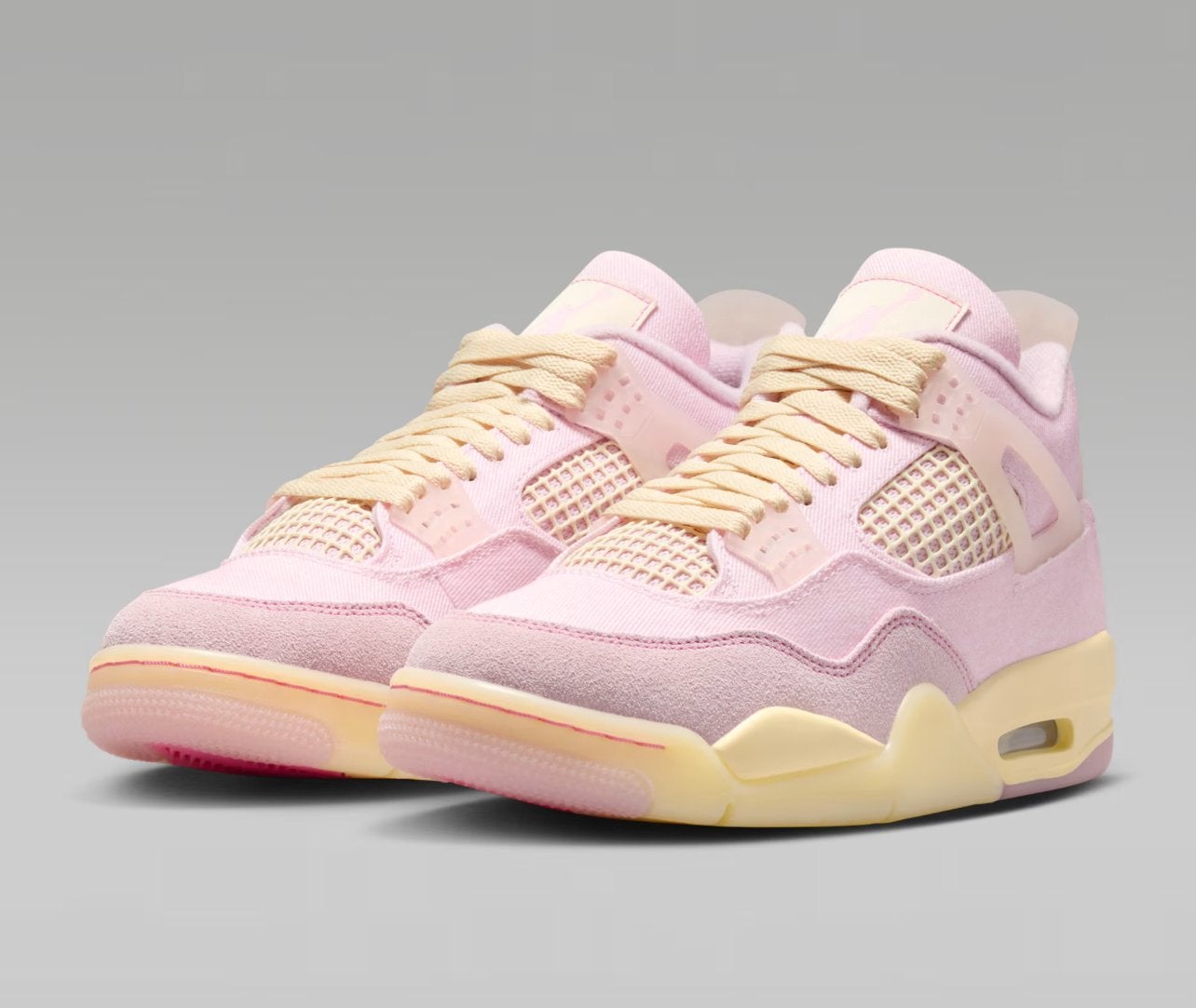 Air Jordan 4 Retro 'Pearl Pink and Iced Carmine' - Maat 46, Ophalen of Verzenden, Nieuw, Roze, Sneakers of Gympen