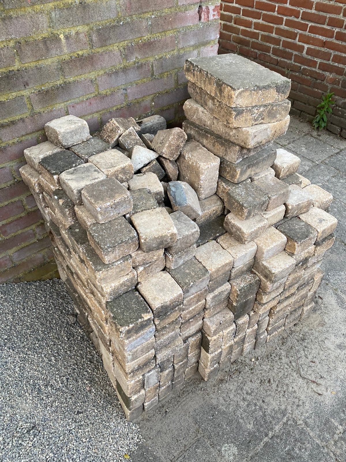 Gratis vierkante klinkers, Ophalen, Gebruikt, Beton, Klinkers