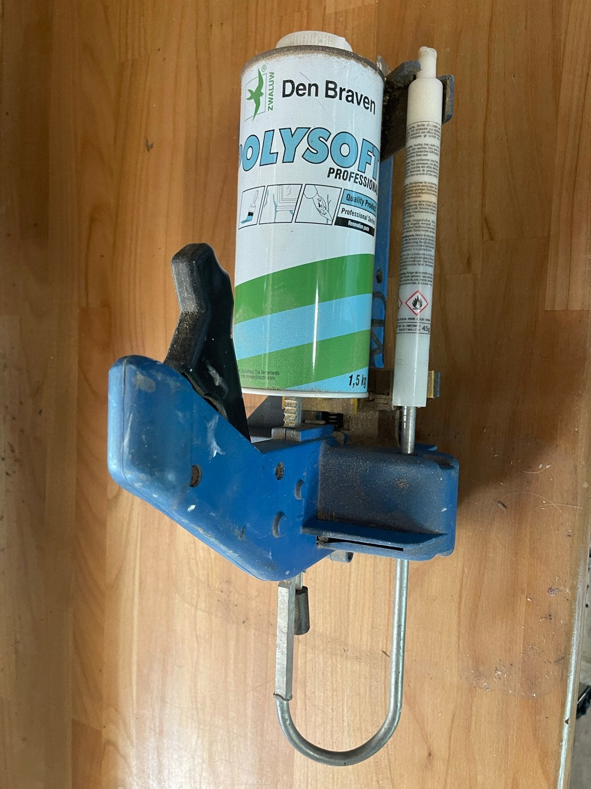 Kitspuit met Den Braven Polysolf Professional, Doe-het-zelf en Verbouw, Gereedschap | Handgereedschap, Ophalen, Gebruikt, Kitspuit