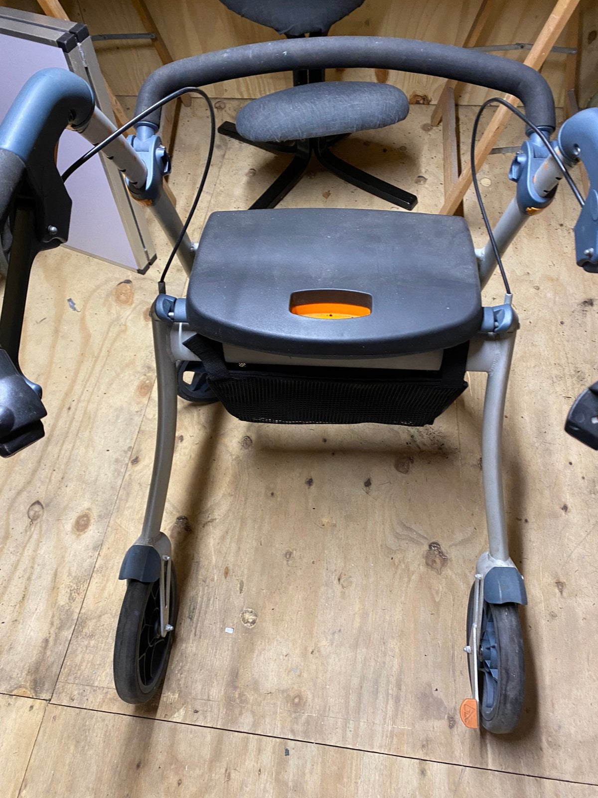 Rollator v. a. € 20,- Groot model Cargo., Ophalen, Gebruikt