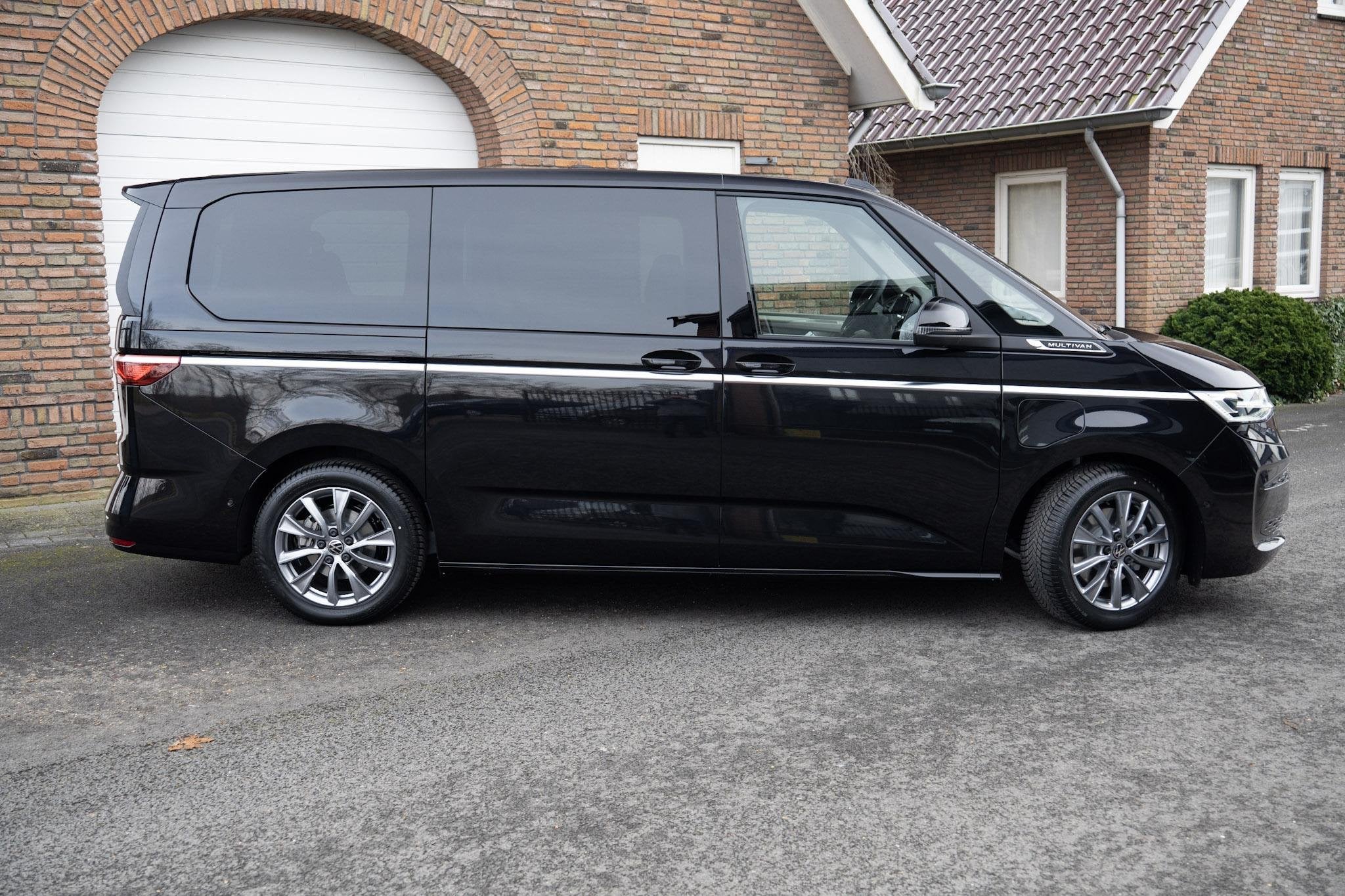 Volkswagen Multivan 1.5 eHybrid L2 STYLE 4Motion DCC Leder T, Auto's, Volkswagen, Automaat, Automatische klimaatregeling, Stof