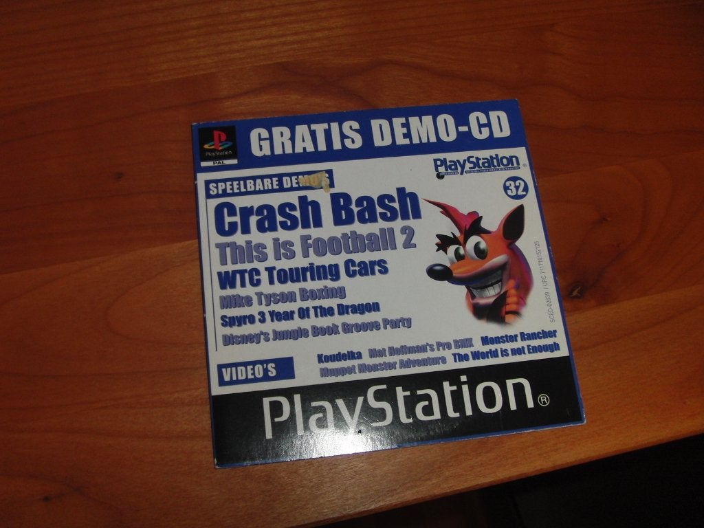 Zeldzame PS1 Demo CD 32 - Crash Bash / Spyro 3 / WTC, Spelcomputers en Games, Games | Sony PlayStation 1, Avontuur en Actie, 1 speler