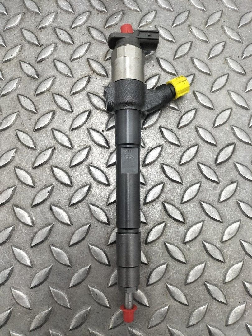 MITSUBISHI L200 BRANDSTOF INJECTOR / VERSTUIVER 2019, Ophalen of Verzenden, Gebruikt, Stiba lid