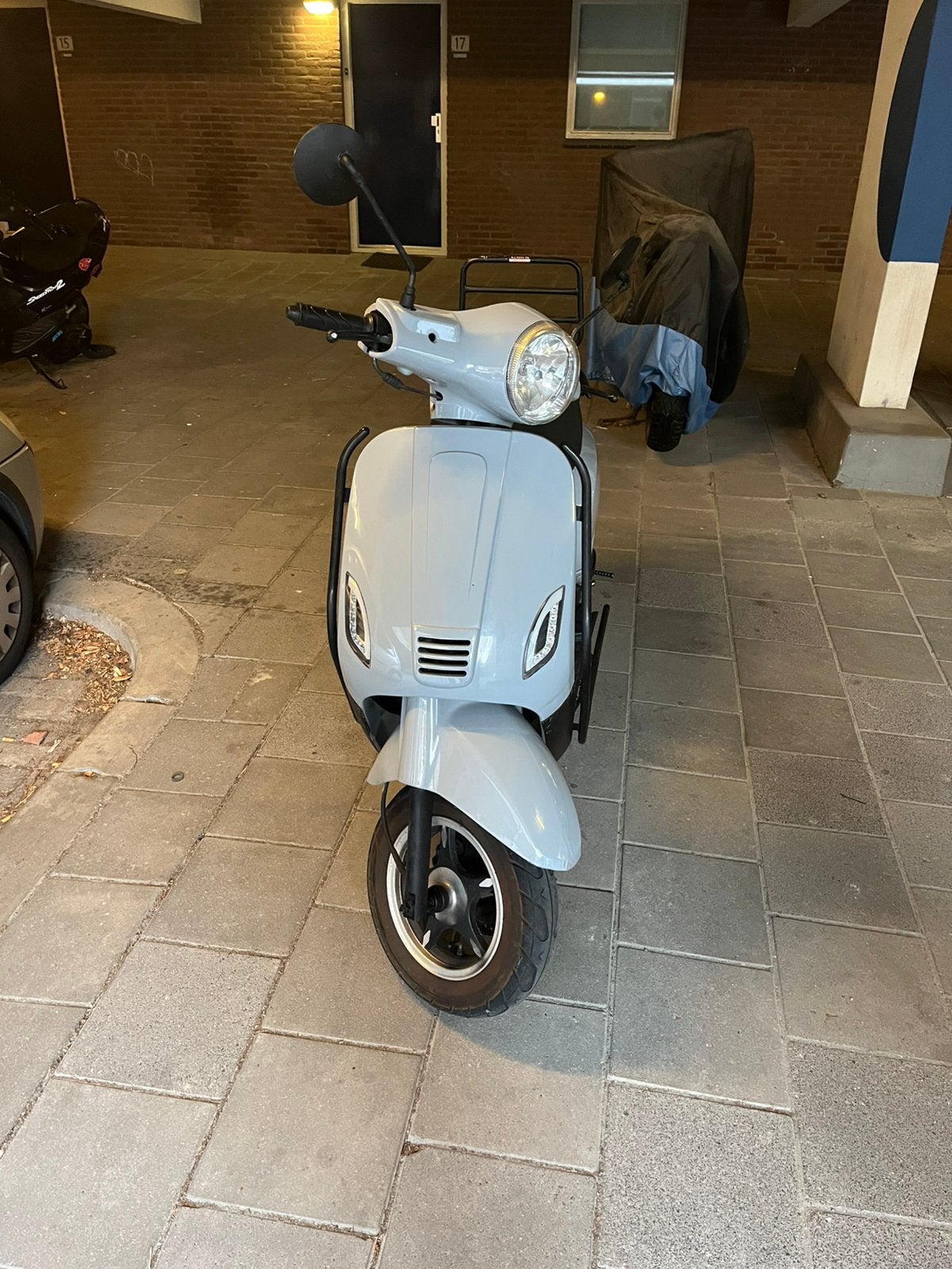 Berini 4t scooter, Fietsen en Brommers, Snorfietsen en Snorscooters, Ophalen, Zo goed als nieuw, Benzine, Overige merken
