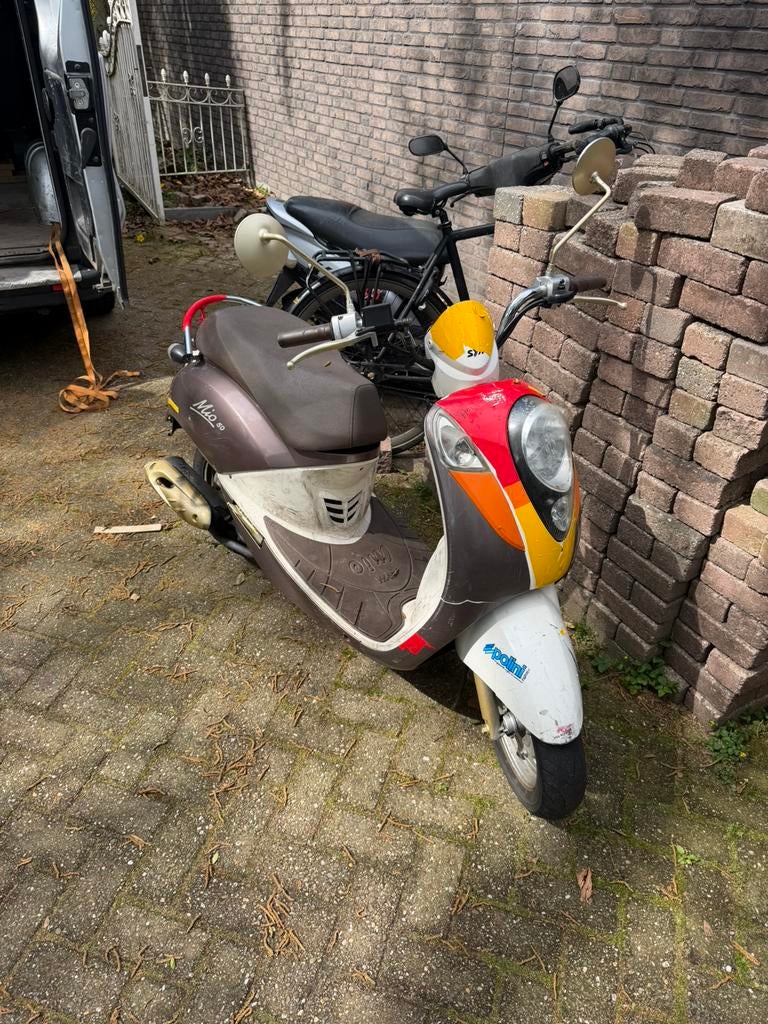 Custom sym mio, Ophalen, Zo goed als nieuw, Benzine
