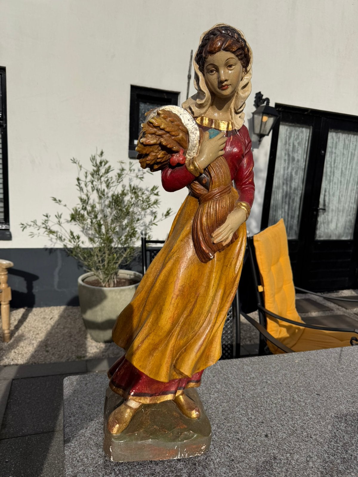 Antiek houten beeld van vrouw met korenschoof, Ophalen, 50 - 100 cm, Handgemaakt, Beeld
