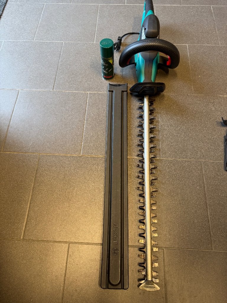 Bosch heggeschaar 70cm op 230V 700W, Ophalen, Gebruikt, Elektrisch, Bosch