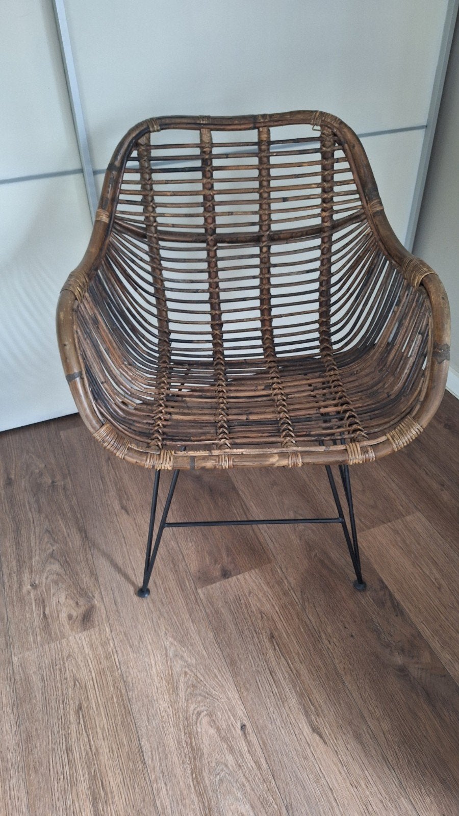 Rotan stoel met metalen onderstel, Ophalen, Gebruikt, Bruin, Bohemian, Natuurlijk, Modern