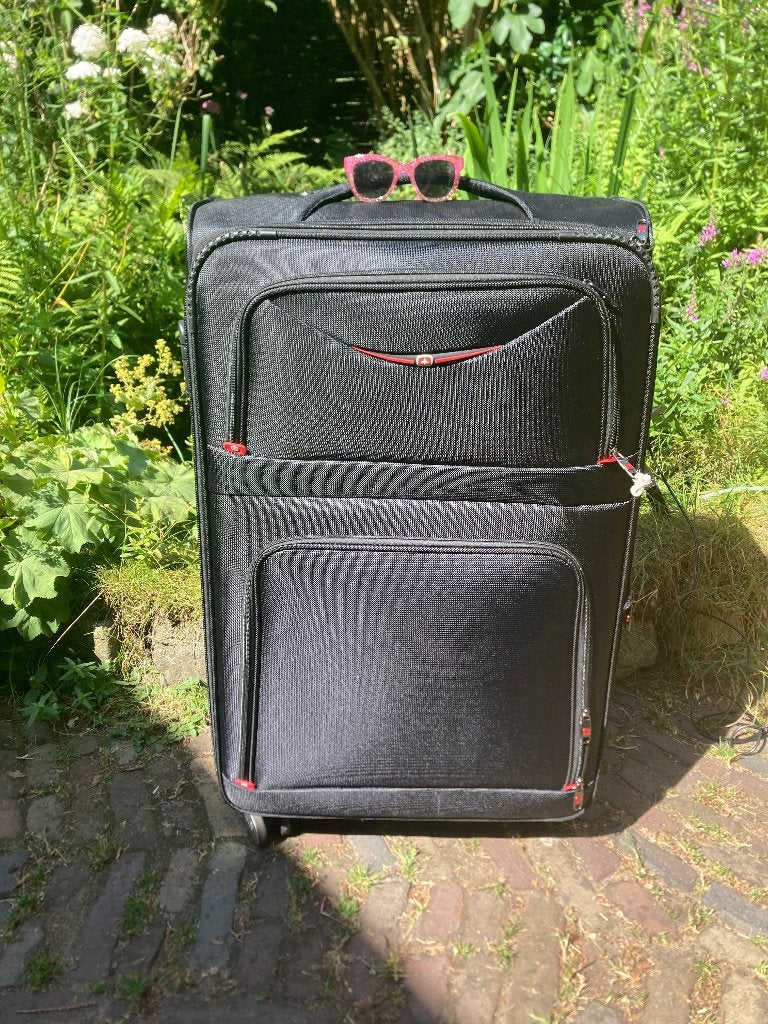 Koffer- medium-groot, 45 tot 55 cm, Zo goed als nieuw, 70 cm of meer, Zacht kunststof