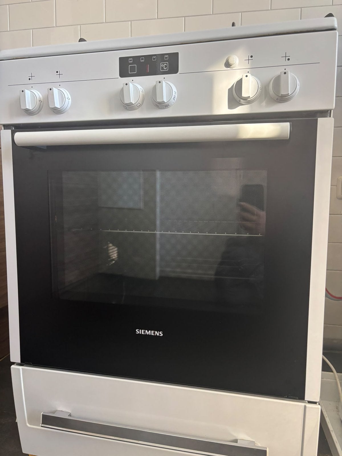 Siemens Vrijstaand Gasfornuis met Oven - Zo goed als nieuw, Witgoed en Apparatuur, Ophalen, Hete lucht, 60 cm of meer, 4 kookzones