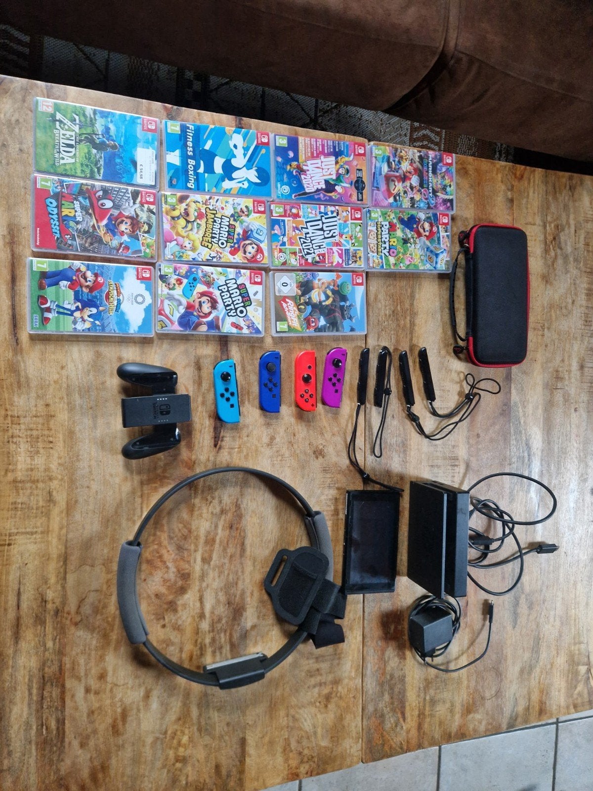 Nintendo Switch met 4 controllers, 11 games en accessoires, Ophalen of Verzenden, Switch Original, Met 3 controllers of meer, Gebruikt