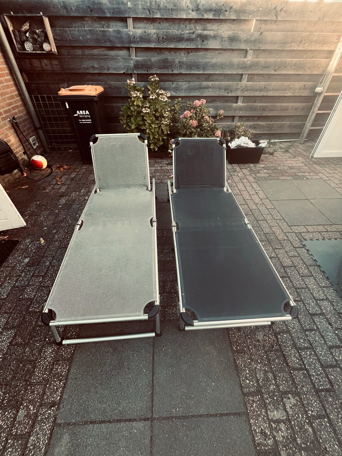2 gebruikte ligbedden, Tuin en Terras, Ophalen of Verzenden, Gebruikt, Teakhout