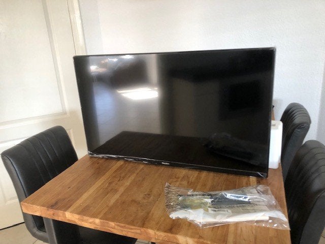 tv nieuw in doos ,nooit gebruikt, 50 Hz, Nieuw, 60 tot 80 cm, Ophalen
