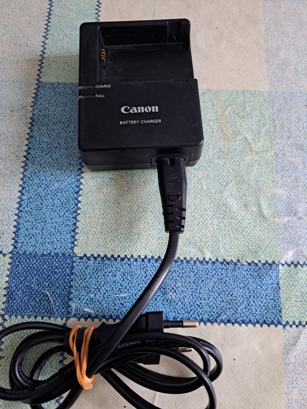 CANON LC-E8E Fotocamera batterij charger, Ophalen of Verzenden, Zo goed als nieuw, Canon