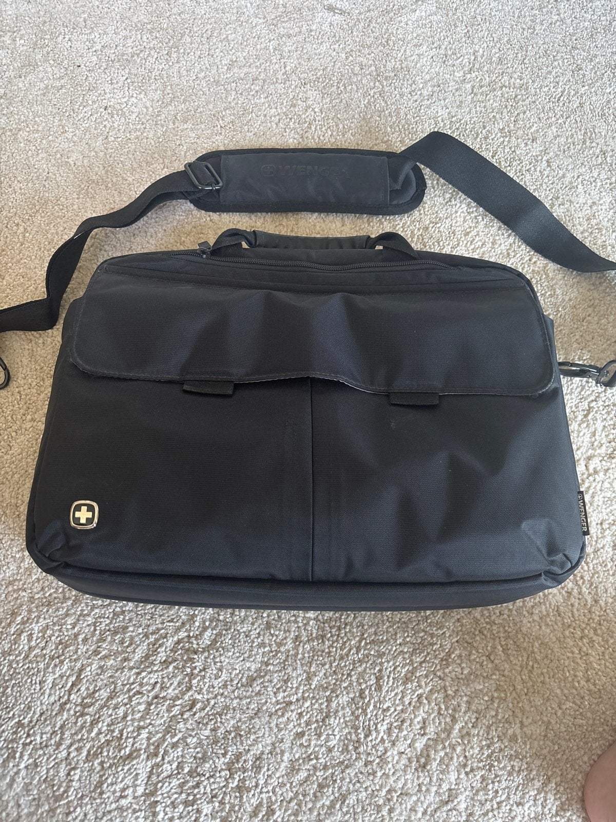 Wenger laptoptas zwart - 15 inch, Computers en Software, Laptoptassen, Gebruikt, Schoudertas, 15 inch, Wenger, Gevoerd laptopvak