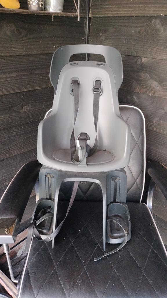 Gebruikt fietsstoeltje voor kinderen, Fietsen en Brommers, Achterzitje, Onbekend, 9 t/m 18 kg, Ophalen of Verzenden