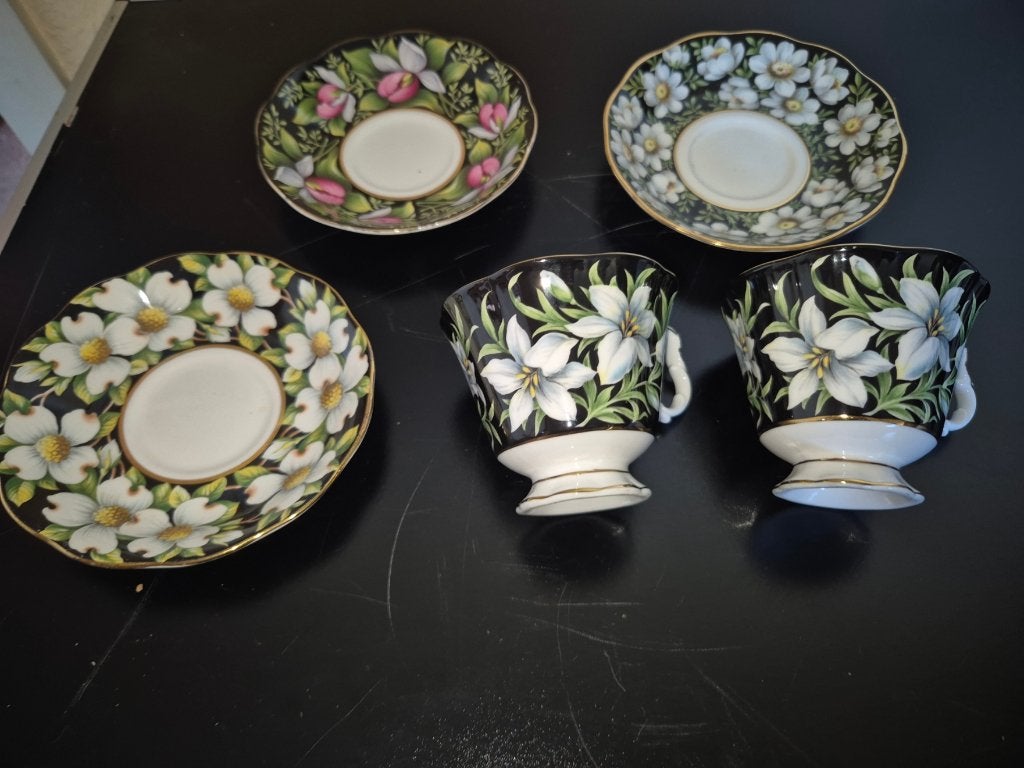 Royal Albert Provincial flowers - losse kopjes - schotel, Overige typen, Ophalen of Verzenden, Zo goed als nieuw, Overige stijlen