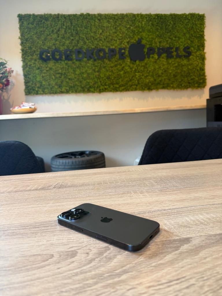 iPhone 16 Pro 256GB Zwart | 91% accu, Apple, Zwart, Cupertino California, Zonder simlock