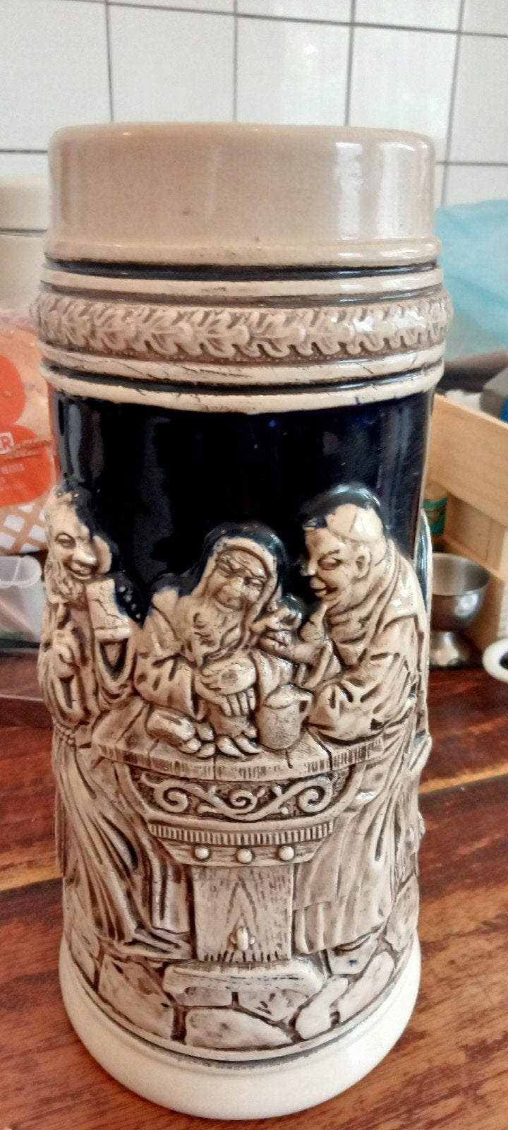 Antieke Duitse Bierpul met Reliëfdecoratie, Antiek en Kunst, Ophalen of Verzenden