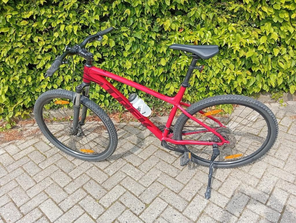 Trek mountainbike Marlin 4, Velgrem, Versnellingen, Zo goed als nieuw, 57 tot 61 cm