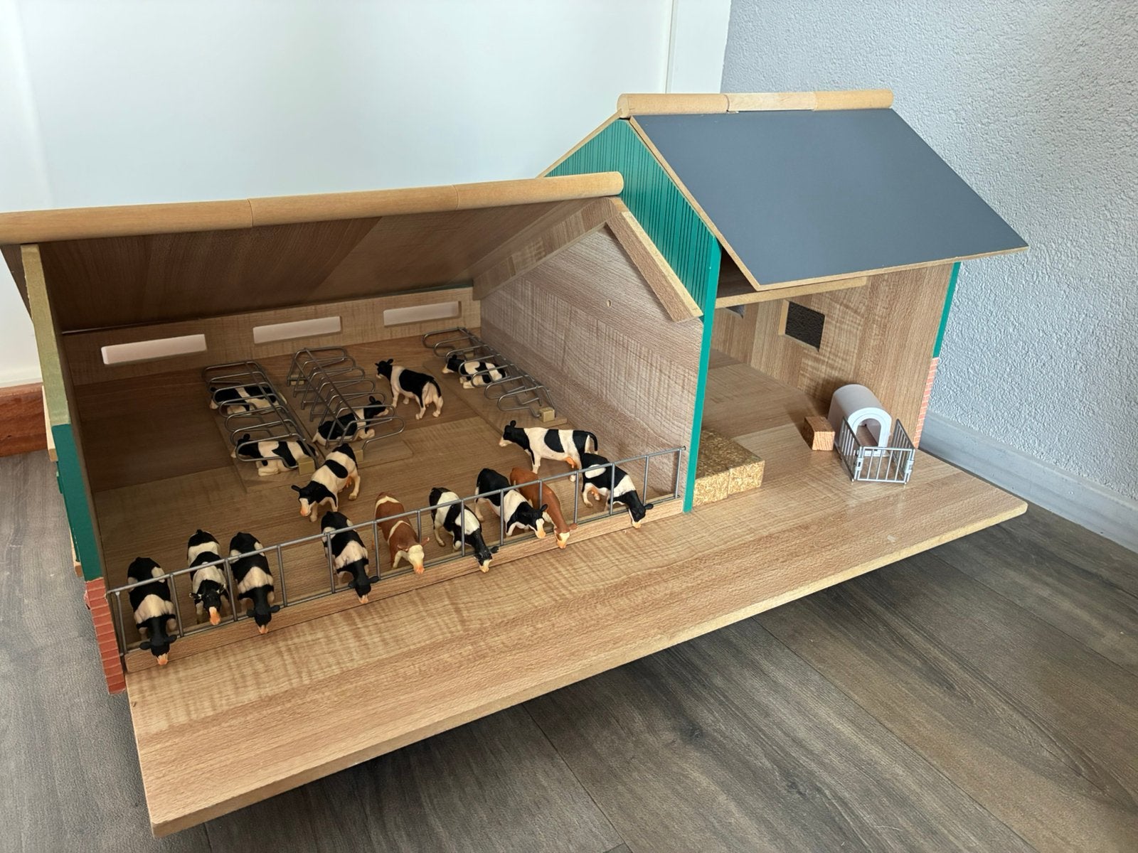 Siku koeienstal met koeien, Ophalen, Gebruikt, Jongen of Meisje