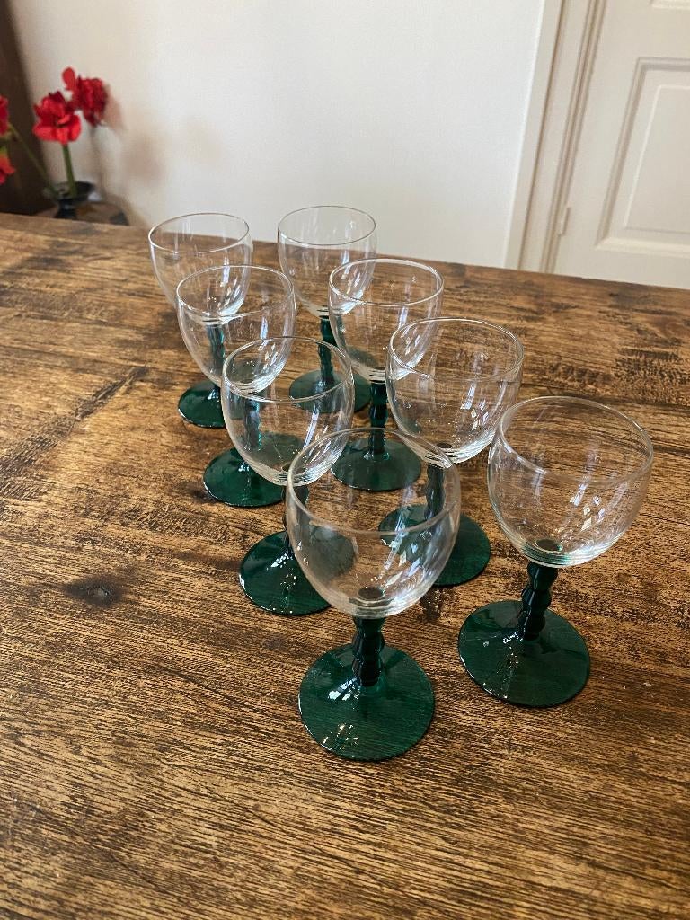 Brocante likeurglaasjes (8) gedraaide blauw/groene voet, Ophalen of Verzenden