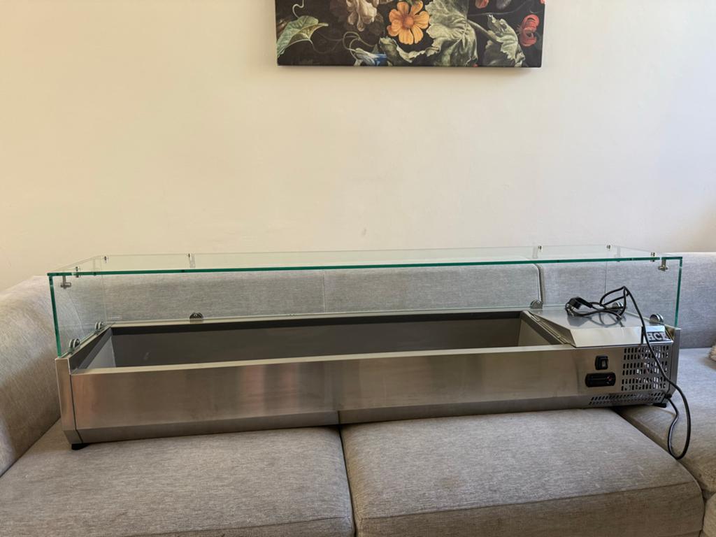 Zo goed als nieuwe Opzet-koelvitrine/saladiere (160cm), Zakelijke goederen, Horeca | Keukenapparatuur, Ophalen of Verzenden, Gebruikt