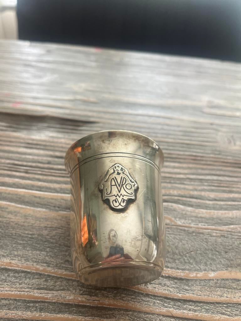 Verzilverde Beker met Monogram 'AVRO, Antiek en Kunst, Verzenden, Zilver