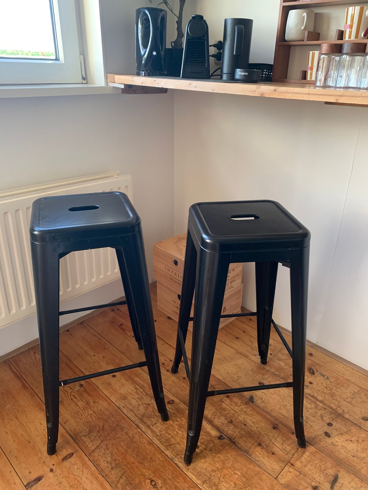 Zwarte bar kruk, Ophalen, Gebruikt, 60 tot 90 cm, Metaal