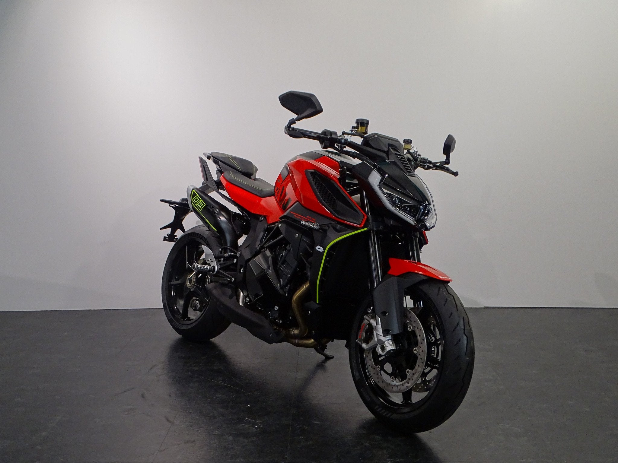 QJMOTOR SRK 921, Bedrijf, Meer dan 35 kW, QJMOTOR, Naked bike