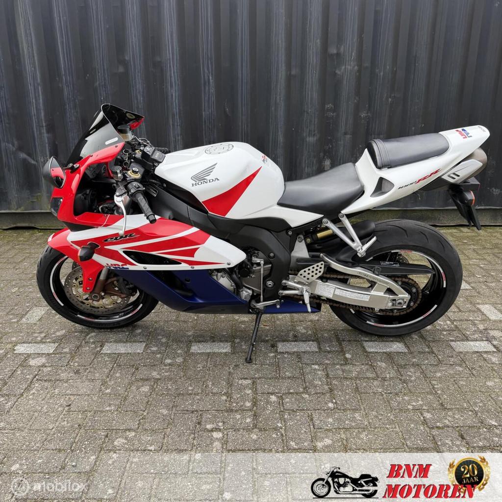 Honda CBR 1000RR Fireblade, Motoren, Bedrijf, Sport, Meer dan 35 kW, 998 cc