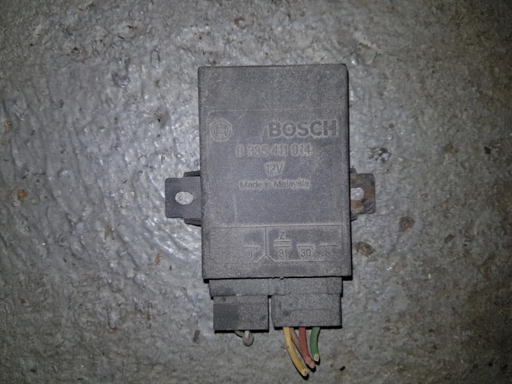 Alarm-relais Mercedes-Benz W124 1988, Auto diversen, Ophalen of Verzenden
