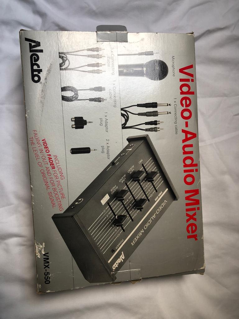 Alecto VMX-550 Video-Audio Mixer met Microfoon, Ophalen of Verzenden, Zo goed als nieuw, Minder dan 5 kanalen, Microfooningang