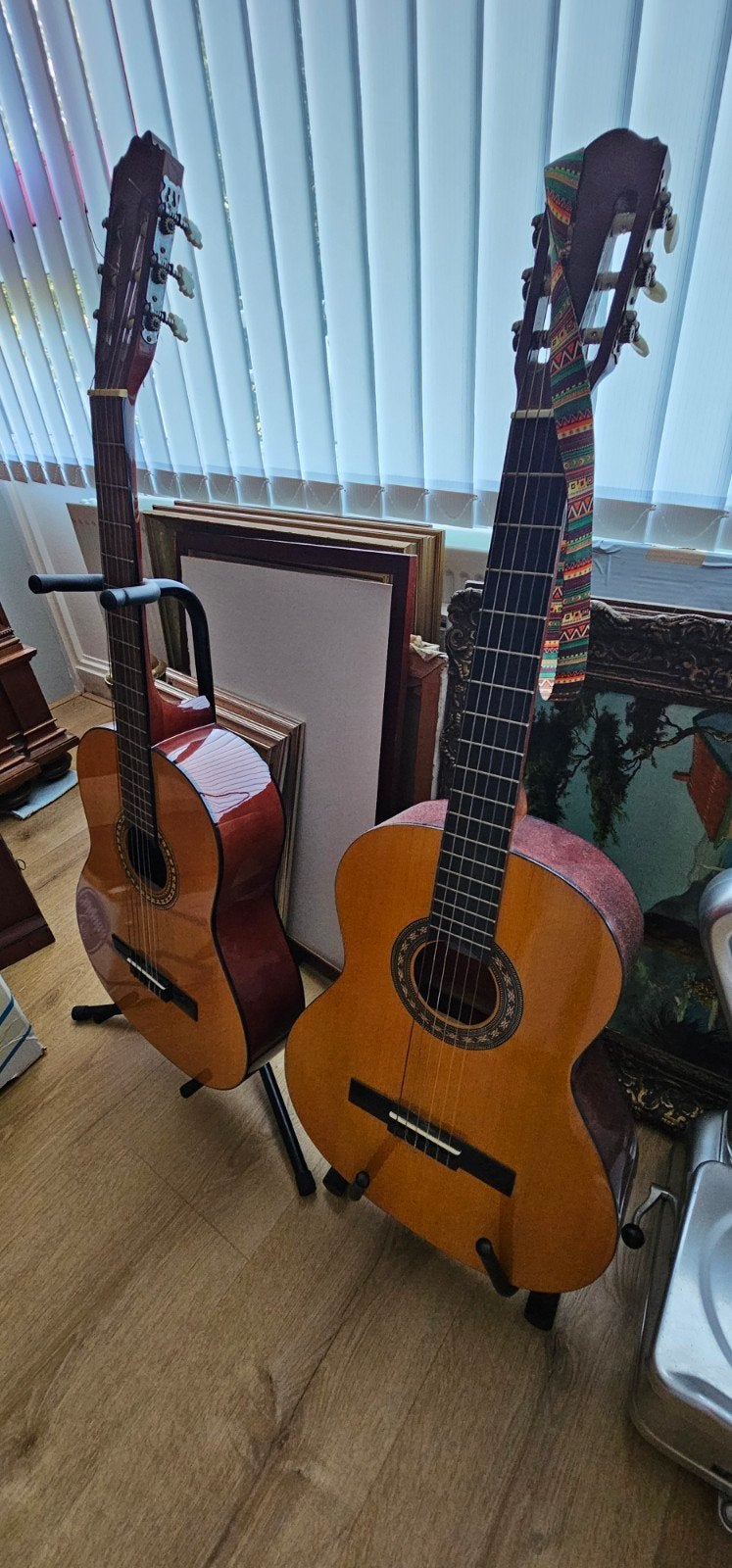 2 gitaren met standaard, Ophalen, Gebruikt, Klassieke of Spaanse gitaar