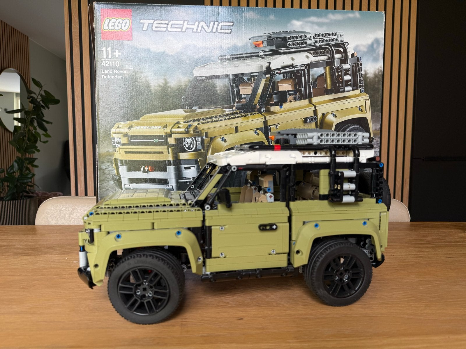 LEGO Technic Land Rover Defender 42110, Ophalen of Verzenden, Zo goed als nieuw, Overige merken