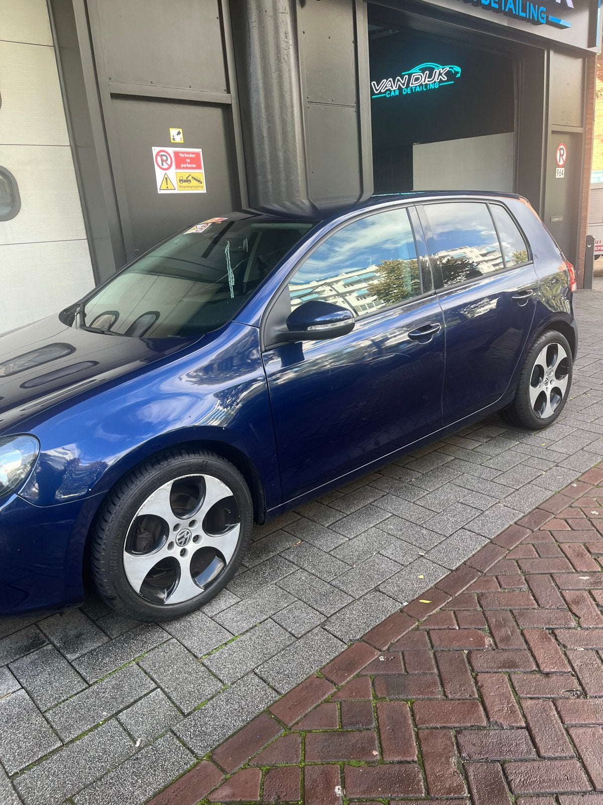 Volkswagen Golf 1.6 TDI 77KW 5D DSG 2011 Blauw, Auto's, Parkeersensor, Zwart, 4 cilinders, Blauw