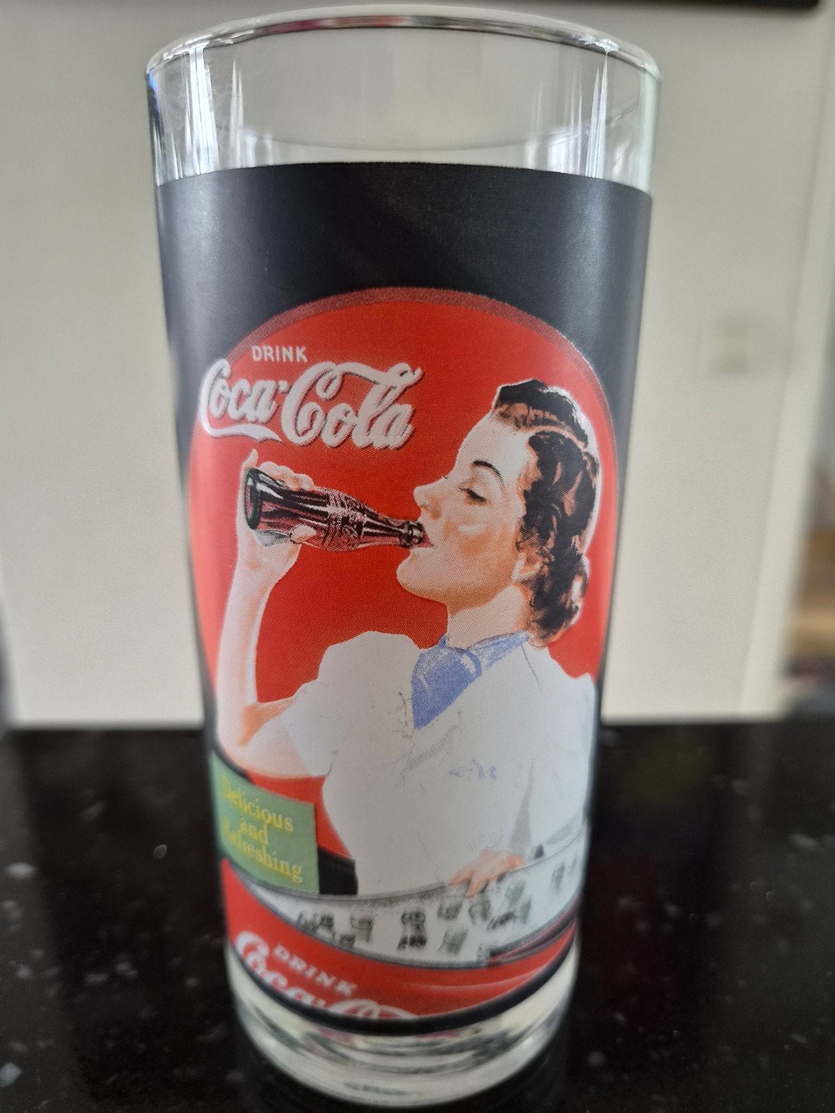 Coca-Cola Glas met Vintage Dame Design, Huis en Inrichting, Ophalen, Zo goed als nieuw, Meerkleurig, Overige merken