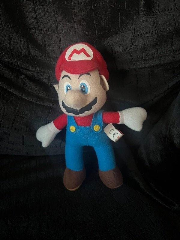 Mario knuffel 20 cm groot van Super Mario - nintendo, Gebruikt, Overige typen, Blauw, Ophalen of Verzenden
